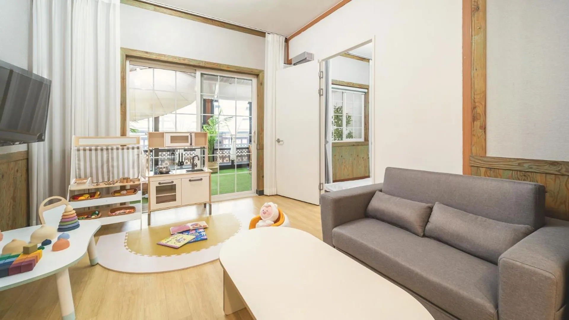 Ganghwa Sandelbada Kids Gajok Pension Incheon South Korea