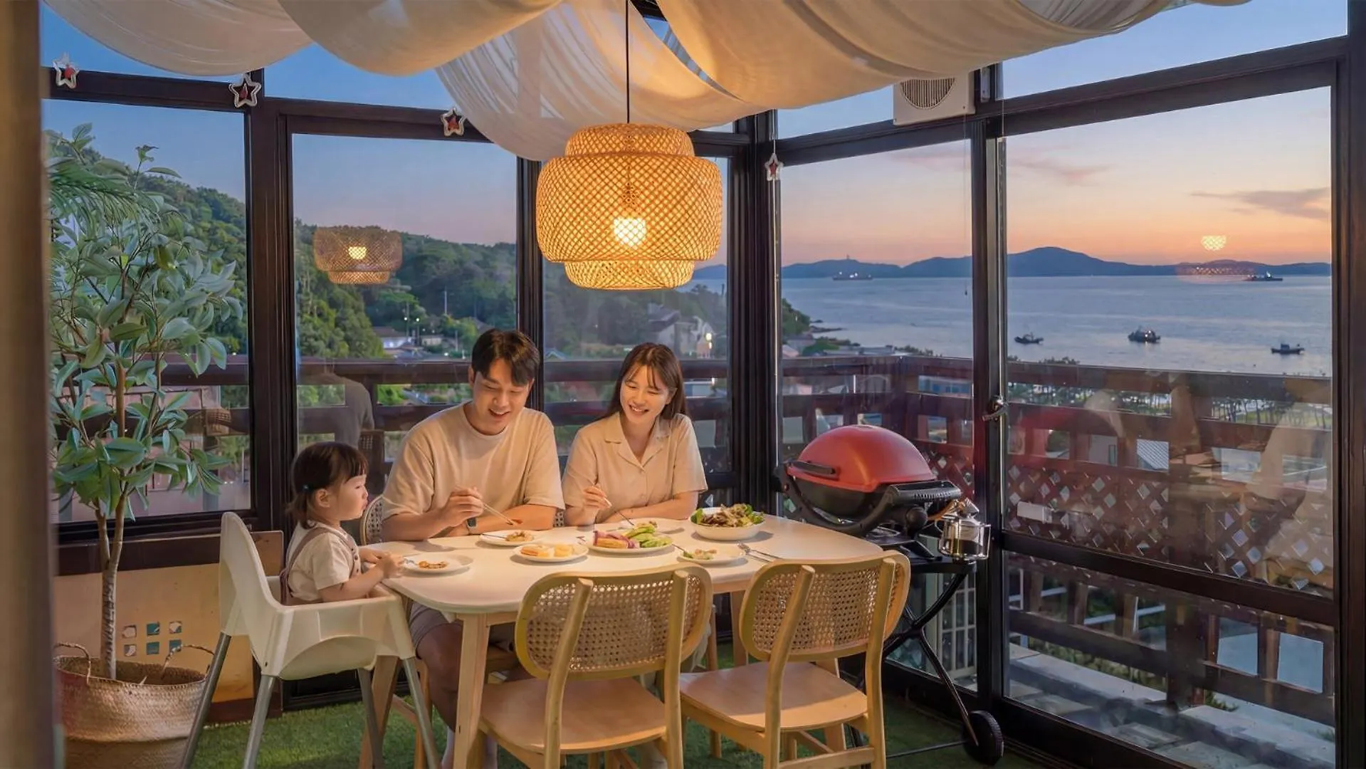 Ganghwa Sandelbada Kids Gajok Pension Incheon South Korea